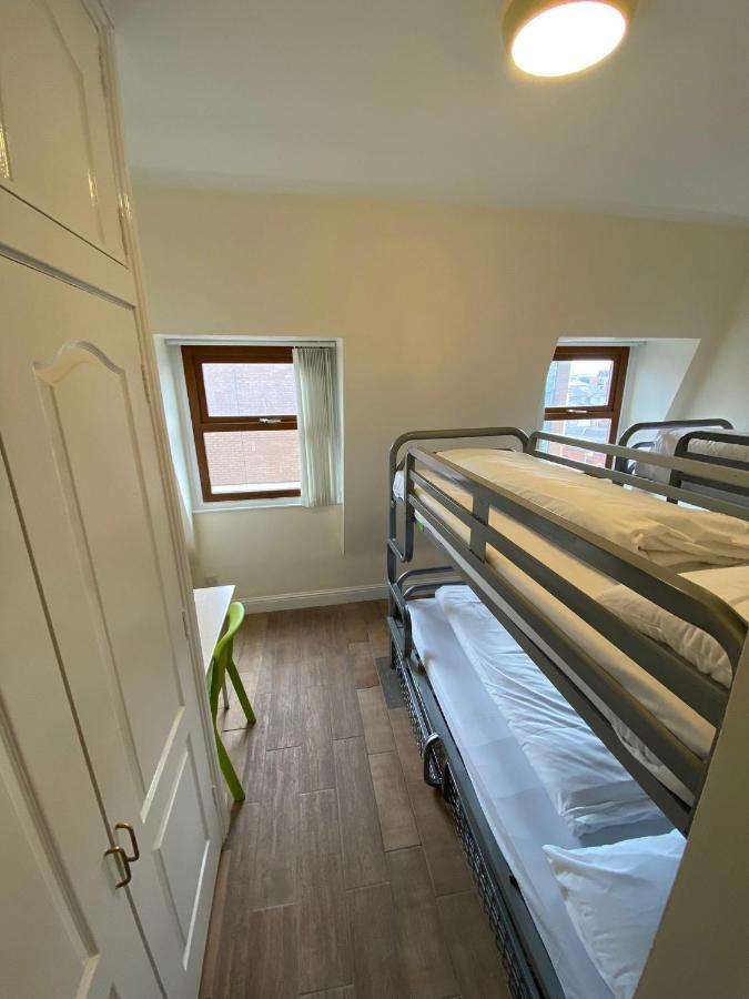 4-Bed Private Room